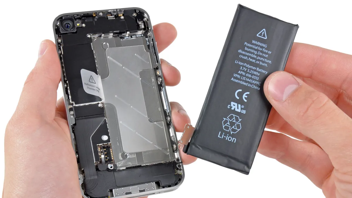 Is Your iPhone Battery Letting You Down? Get a Fast Fix at Fónfix!